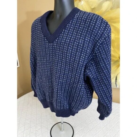 Vintage L.L Bean Blue V Neck Sweater, 100% British Wool, Size Large - Picture 4 of 16